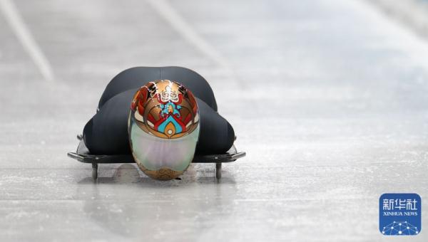 钢架雪车｜赵丹获女子钢架雪车冠军