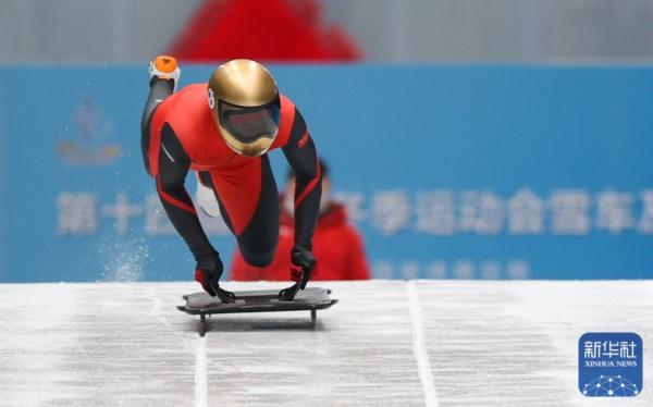 钢架雪车｜闫文港获男子钢架雪车冠军