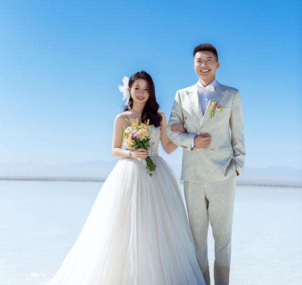 婚后第一天，新娘清早收到婆婆短信，急匆匆出门……