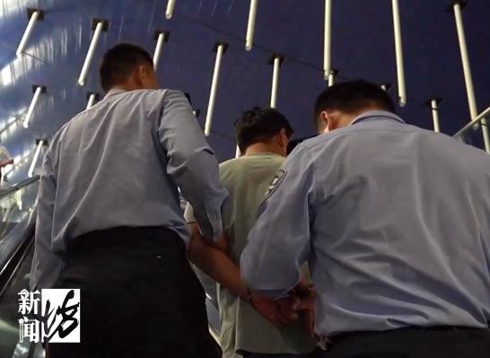 上海警方告破大案:迄今案值最大!整整1400余只... 上海警方告破大案:迄今案值最大!整整1400余只...