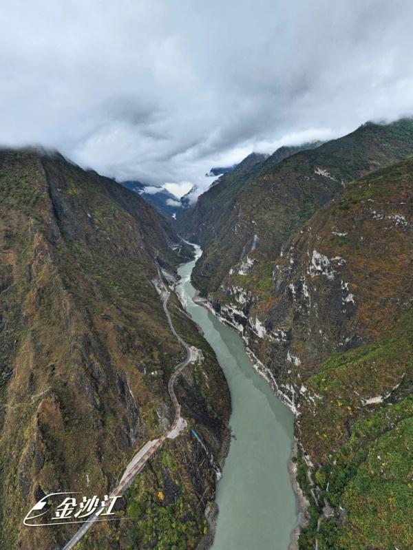 发车！坐上火车去香格里拉