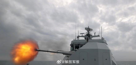 看现场！商丘舰铜仁舰海上练兵