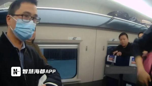 生死7分钟!事发开往厦门的高铁上! 生死7分钟!事发开往厦门的高铁上!