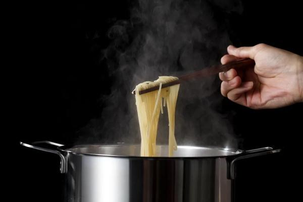 别再用这种碗筷了，小心“病从口入”！