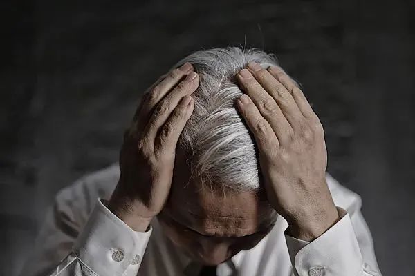白发长在哪，病就从哪来吗？这3处尤其要注意！