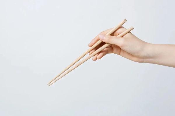 别再用这种碗筷了，小心“病从口入”！