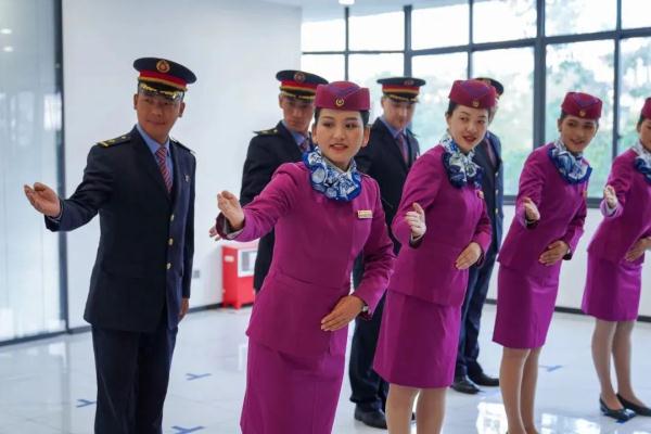 新线即将开通!这个乘务班组首次亮相! 新线即将开通!这个乘务班组首次亮相!