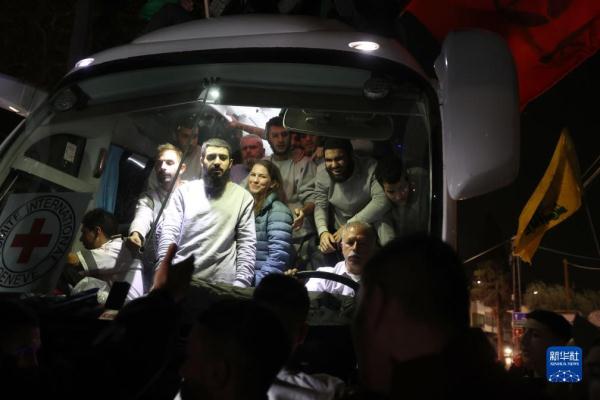 以色列释放第二批被关押人员 以色列释放第二批被关押人员