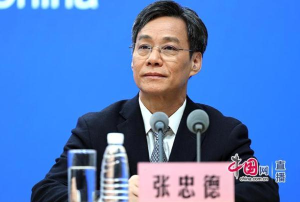 呼吸道疾病高发!挂号难?就诊慢?国家卫健委最新回应丨德叔解答重点人群防护 呼吸道疾病高发!挂号难?就诊慢?国家卫健委最新回应丨德叔解答重点人群防护