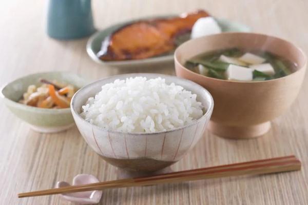 别再用这种碗筷了，小心“病从口入”！