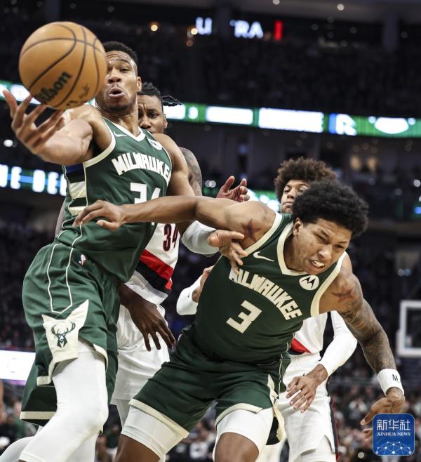 NBA常规赛 | 雄鹿胜开拓者