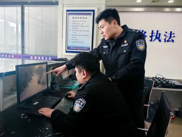派出所里的“高富帅”是谁？