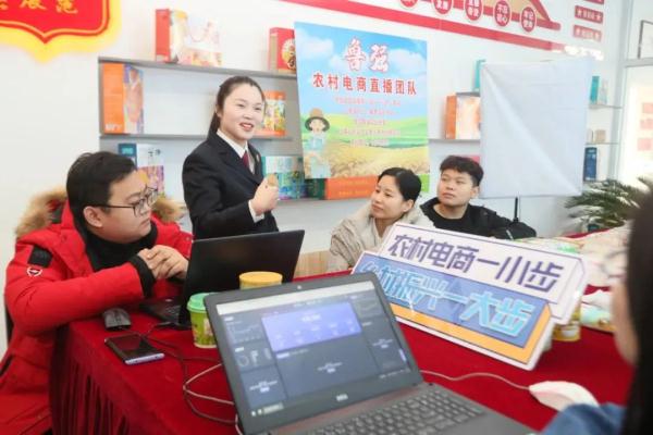 火爆!乡村电商直播间,检察官“带货”忙 火爆!乡村电商直播间,检察官“带货”忙