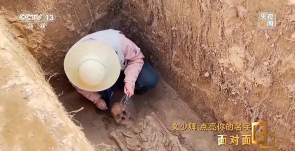 遗物是体内的子弹 49具烈士遗骸无声讲述着战争场景