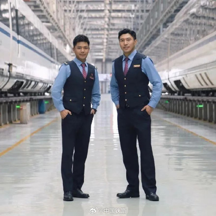 川青铁路青白江东至镇江关段11月28日开通运营 川青铁路青白江东至镇江关段11月28日开通运营