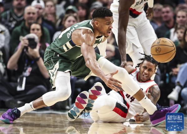 NBA常规赛 | 雄鹿胜开拓者