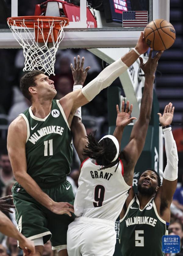 NBA常规赛 | 雄鹿胜开拓者