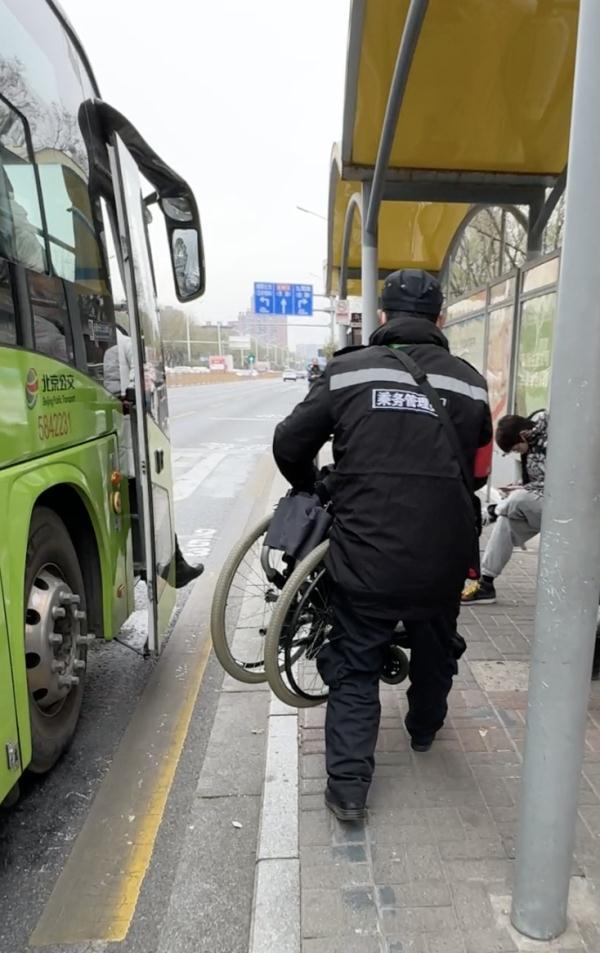 出门打车，为什么让他们如此头疼？