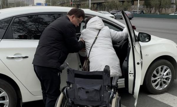 出门打车，为什么让他们如此头疼？
