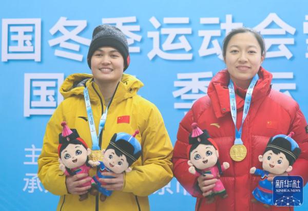 全冬会 | 怀明明/王璇获女子双人雪车冠军
