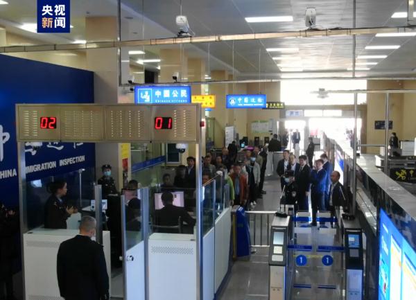 今起广西平孟口岸全面恢复旅检通关