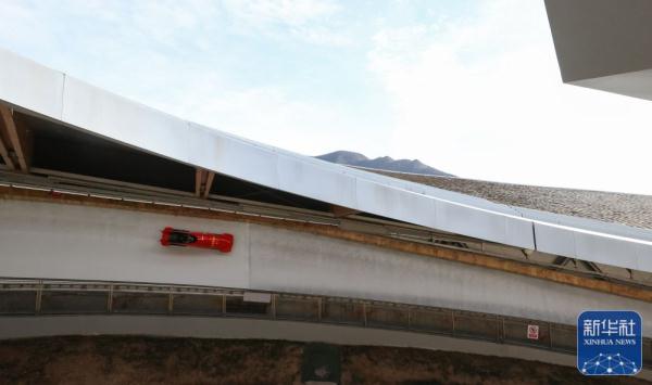 全冬会 | 怀明明/王璇获女子双人雪车冠军