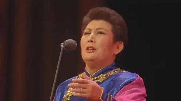 著名歌唱家德德玛去世：草原夜莺飞走了