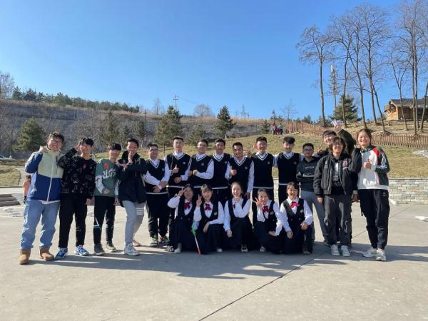 西安一高校“神仙班级”三年毕业全体保研8人直博