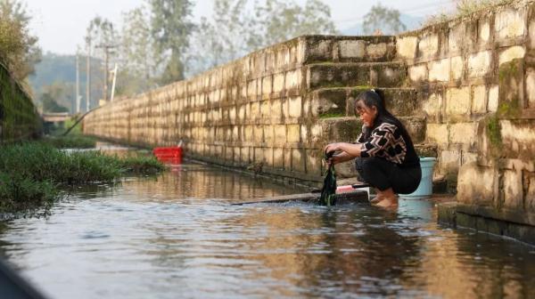婆媳变“母女”!丈夫“走”后她带着婆婆改嫁 婆媳变“母女”!丈夫“走”后她带着婆婆改嫁