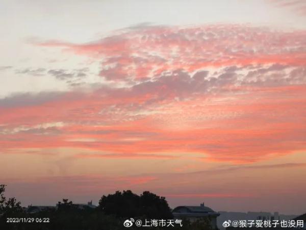 上海人注意:冷空气马上杀到!能早下班的尽量啊… 上海人注意:冷空气马上杀到!能早下班的尽量啊…