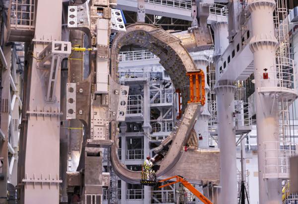 走进全球最大“人造太阳”建设现场