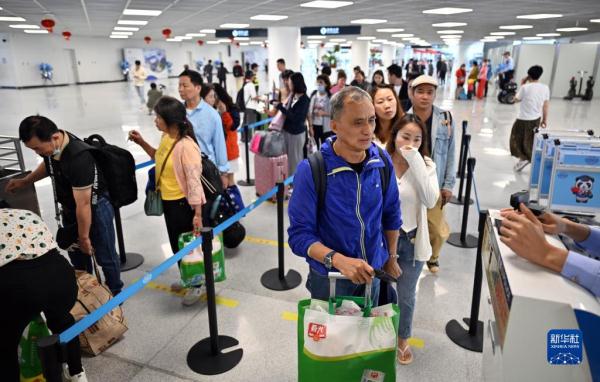 海口新海滚装码头客运综合枢纽站项目投入试运