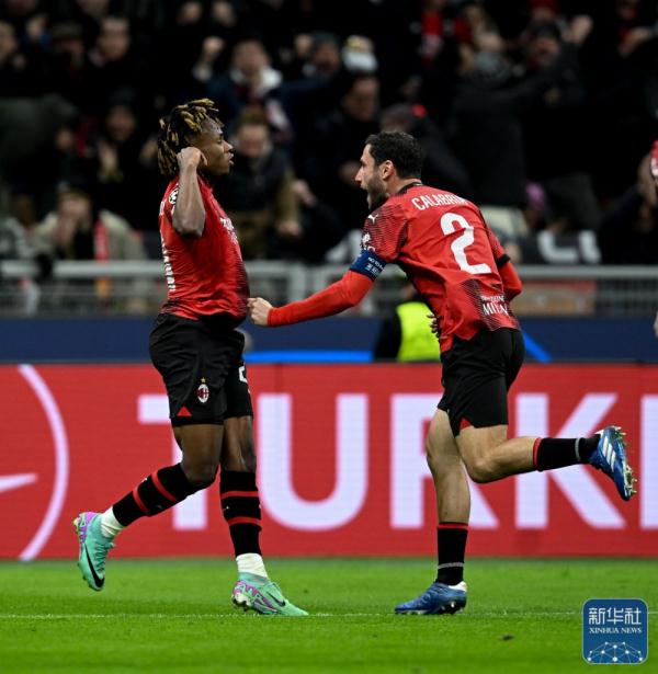 欧冠|多特蒙德胜AC米兰 提前晋级 欧冠|多特蒙德胜AC米兰 提前晋级