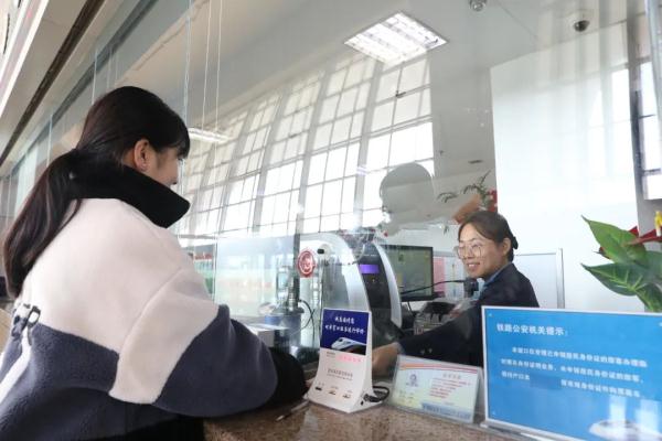 身份证过期、丢失、忘带,还能坐火车吗? 身份证过期、丢失、忘带,还能坐火车吗?