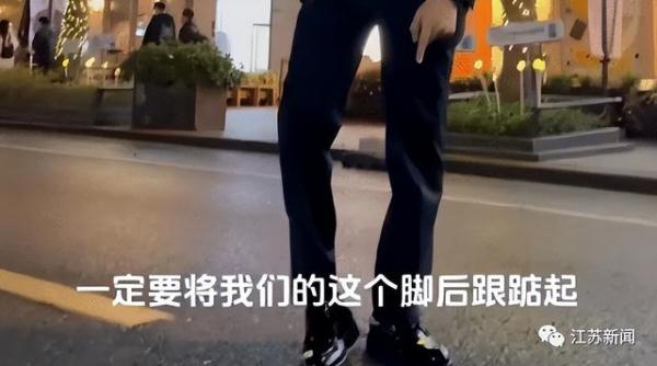 年轻一代都爱看的海底捞“科目三”，引发讨论