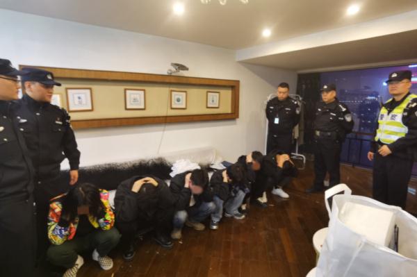 半小时破案!极速打掉一电信网络诈骗“引流”团伙 半小时破案!极速打掉一电信网络诈骗“引流”团伙