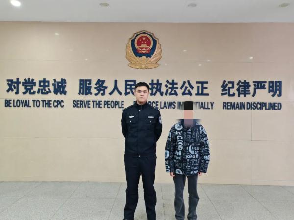 卖电话卡得900元？摊上事儿了！