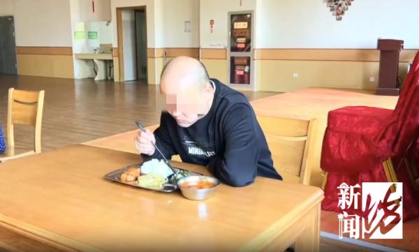 沪一女子终于成为表哥的"监护人":会把哥哥照顾好的! 沪一女子终于成为表哥的"监护人":会把哥哥照顾好的!