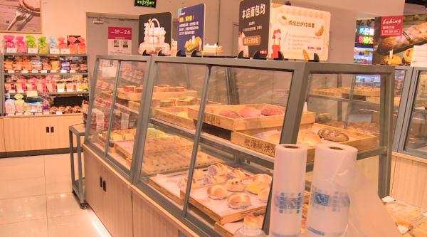 在超市买到过期10天的蛋糕？官方：证据不足