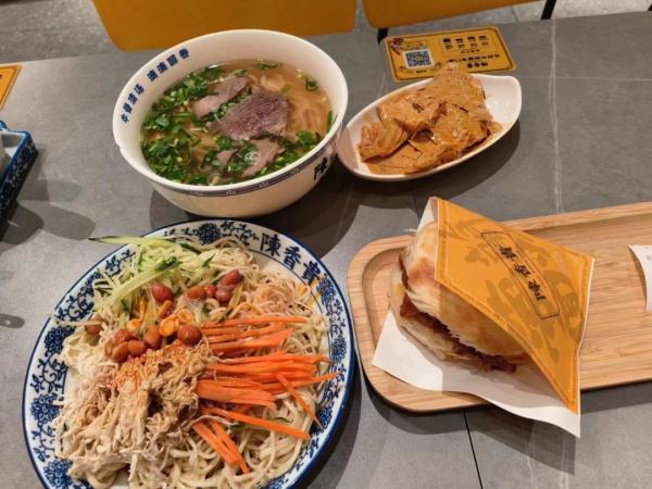 26元一碗的商场牛肉面，卖不动了