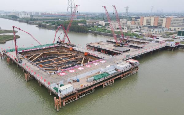 深江高铁洪奇沥公铁大桥建设进展顺利 深江高铁洪奇沥公铁大桥建设进展顺利