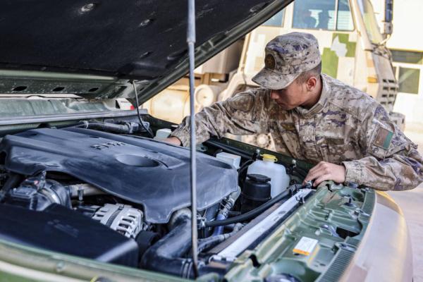 多部队开展装备换季保养工作，为战斗力“加油”