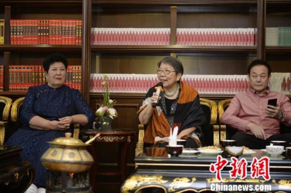 德德玛：“草原夜莺”飞往天堂