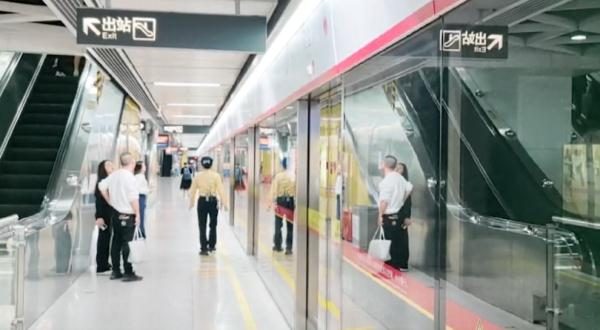 “热到像开暖风”！广州地铁回应