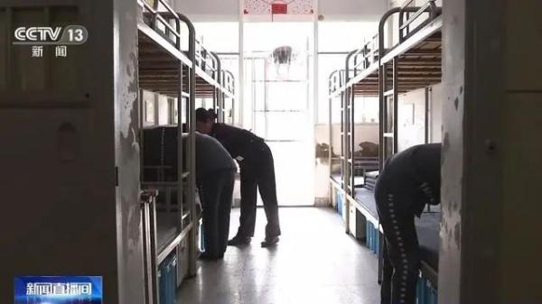 29年改造1900多名罪犯!"渐冻症"女警长被强制休息 29年改造1900多名罪犯!"渐冻症"女警长被强制休息