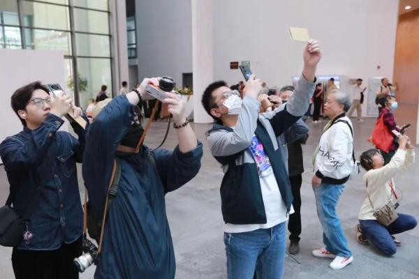 广州又一“打卡地”正式开放，开馆首日人气火爆