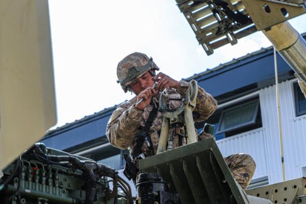 多部队开展装备换季保养工作，为战斗力“加油”