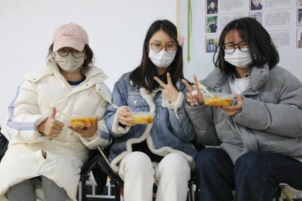 这个冬天，江苏大学生“被暖到了”