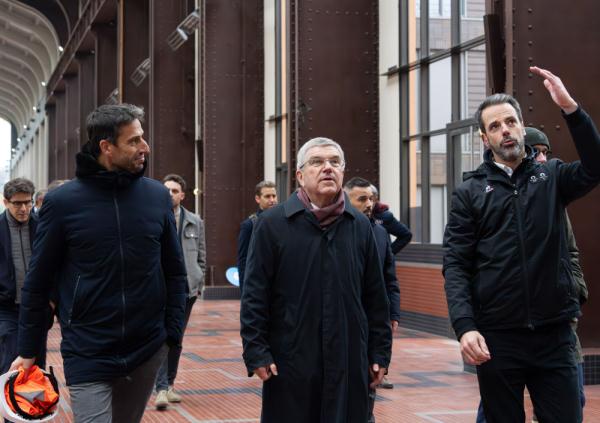 国际奥委会主席巴赫赞赏巴黎奥运会筹办及奥运村建设工作