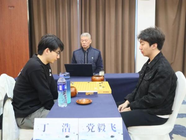 丁浩等晋级中国围棋棋王争霸赛八强